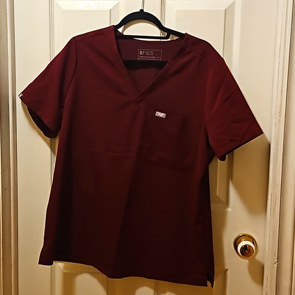 Figs one pocket scrub top